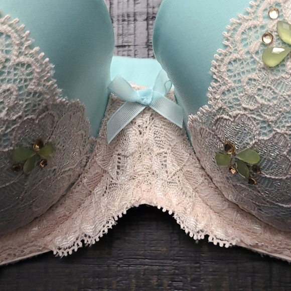 Victoria's Secret Dream Angel Bra - Picture 4 of 7